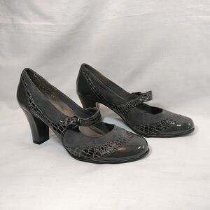 Aerosoles "Roller Rink" Retro Mary Jane Pumps